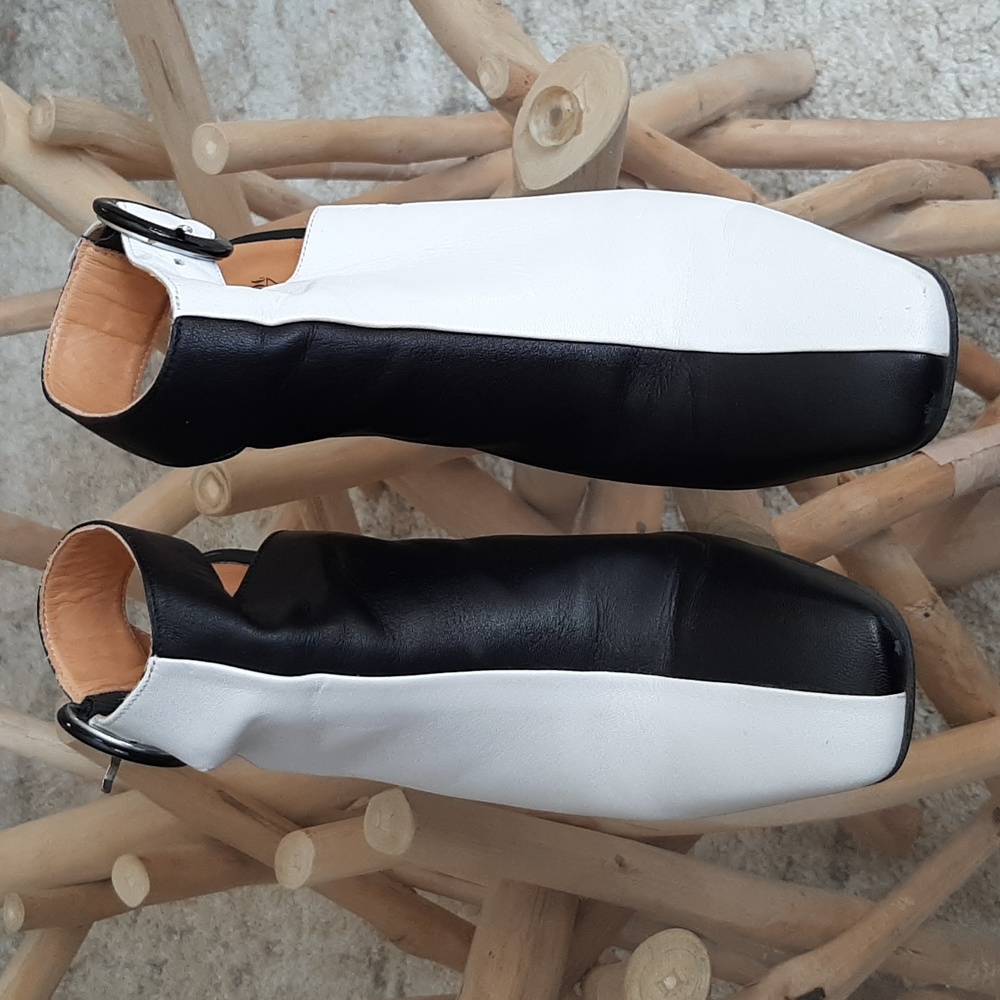 Fluevog size 8.5 Dorothy open heeled bootie